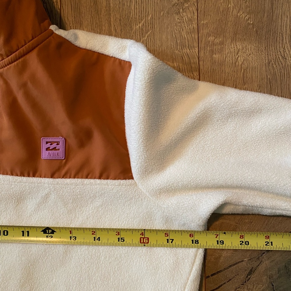 Billabong Cream and Rust Zip-Up Fleece Pullover XS. - Picture 7 of 10